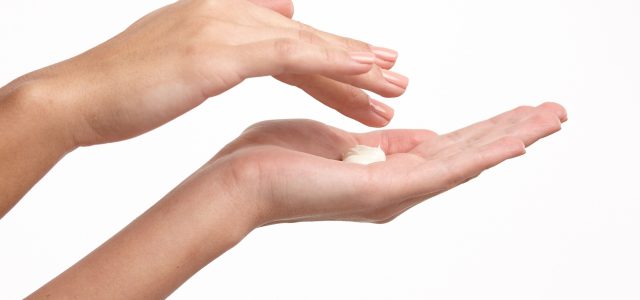 佐々木みのりが現在使用している化粧品 便通 腸を整えて美肌を目指す 元皮膚科 現役肛門科の女医が教えるキレイ術
